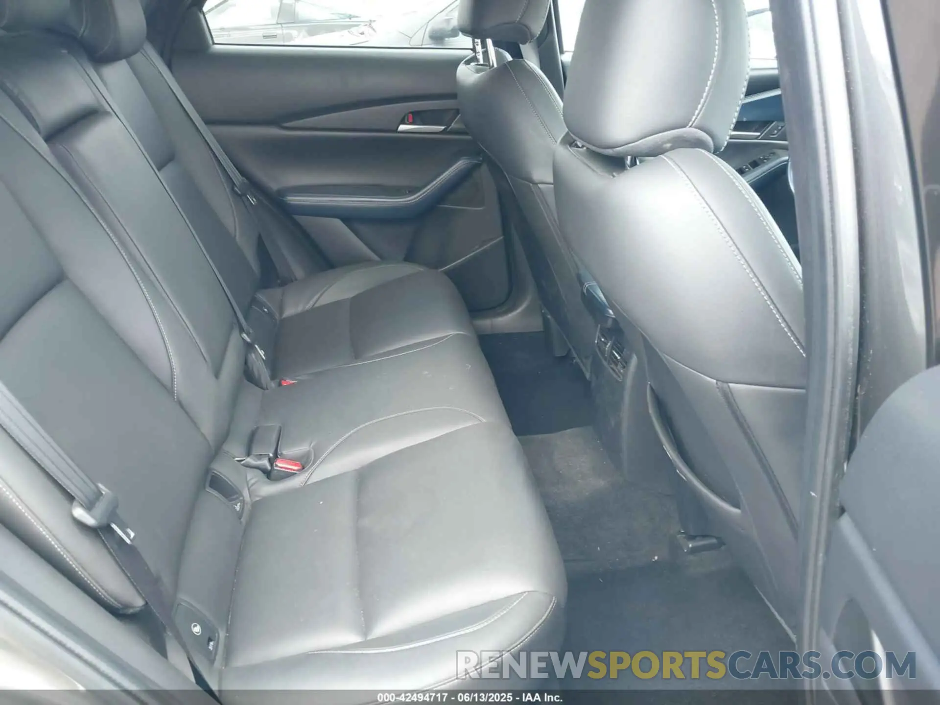 8 Photograph of a damaged car 3MVDMABL7MM221566 MAZDA CX-30 2021