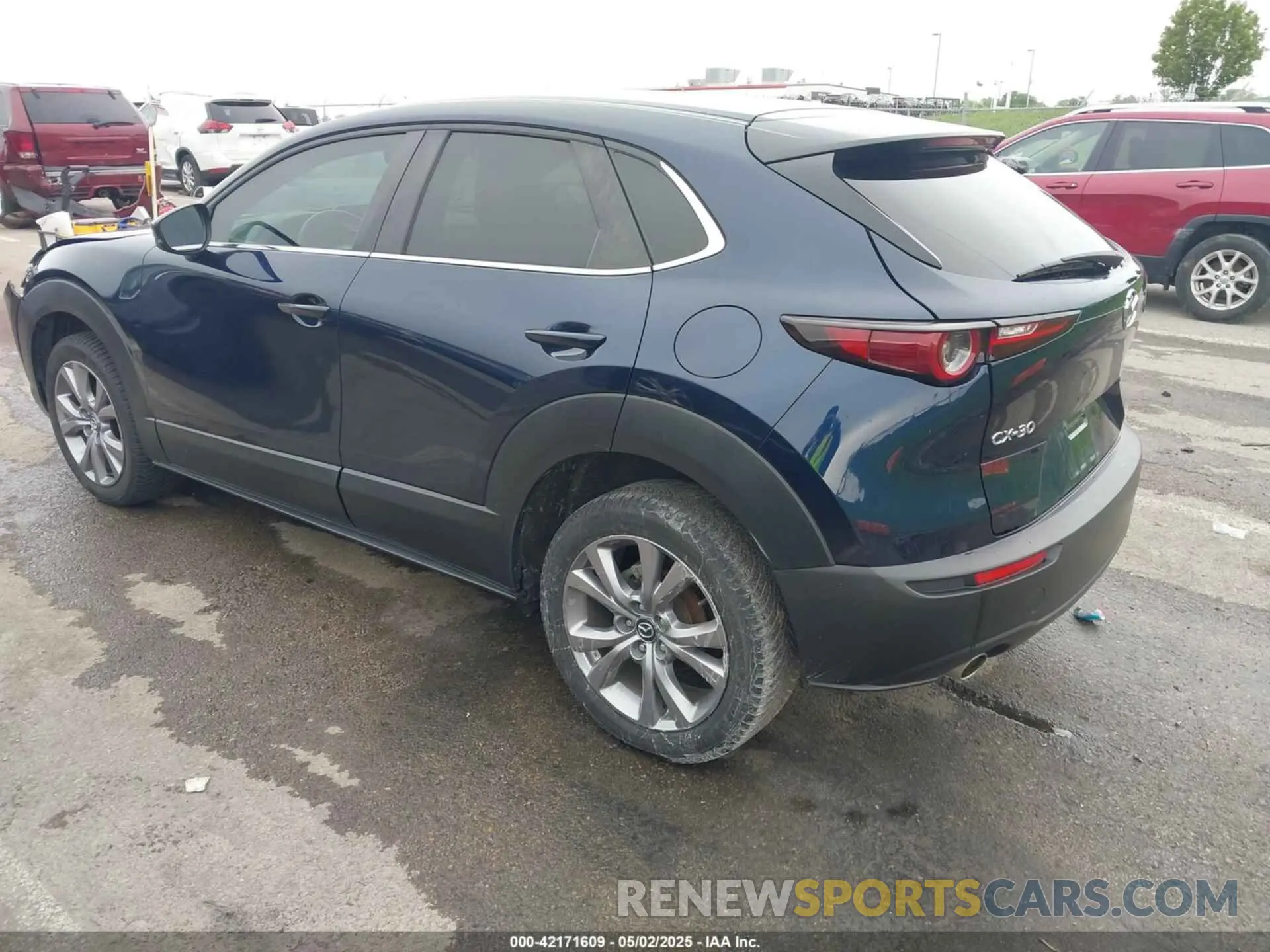 3 Photograph of a damaged car 3MVDMABL8MM209992 MAZDA CX-30 2021
