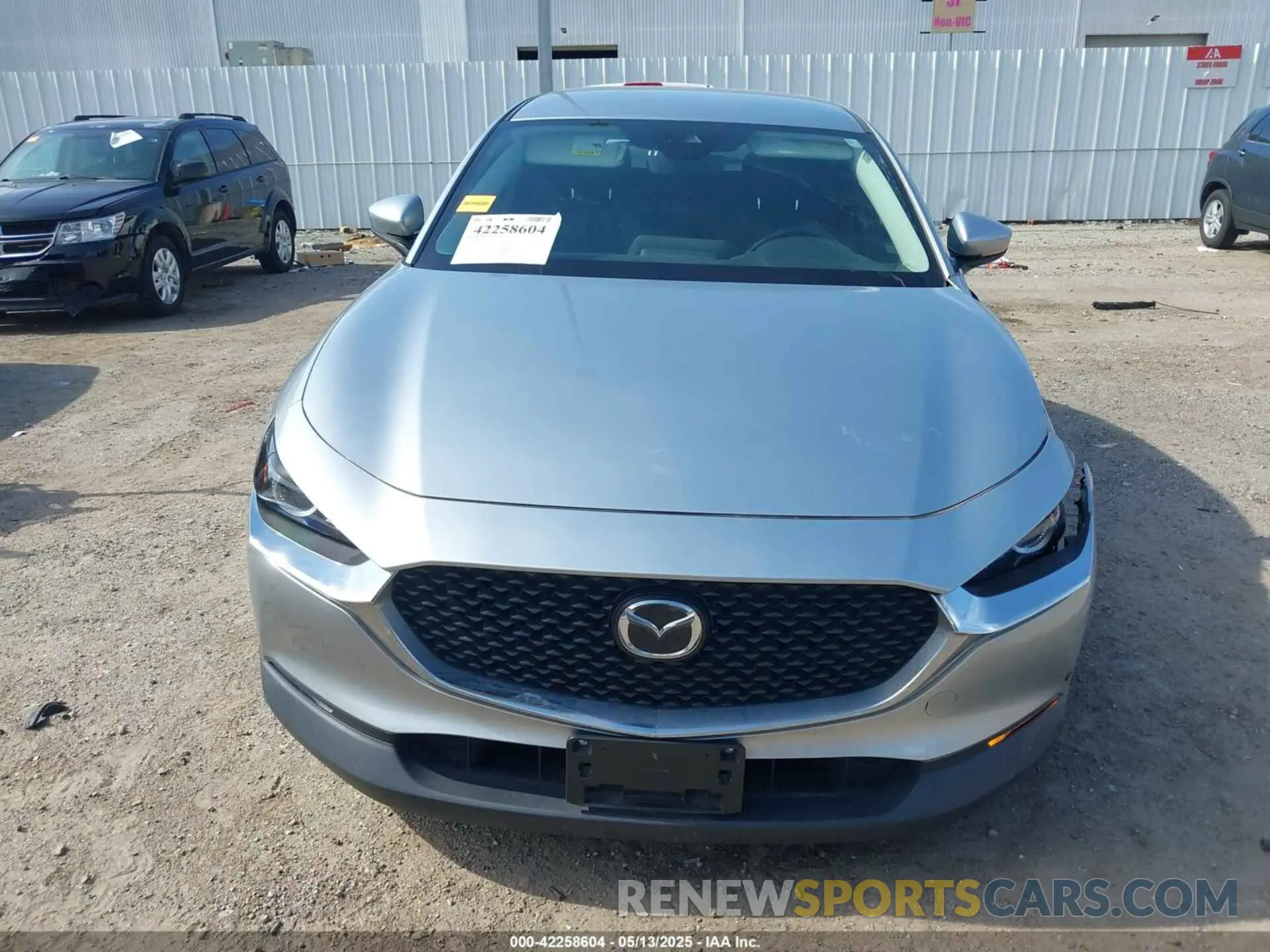 12 Photograph of a damaged car 3MVDMABL8MM273045 MAZDA CX-30 2021