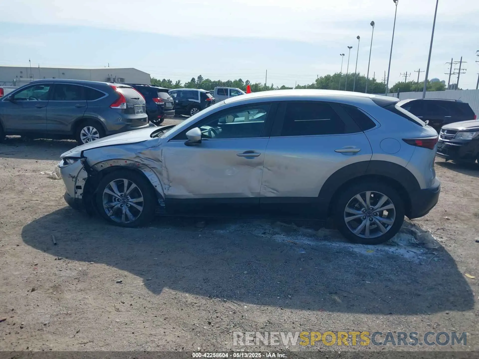 14 Photograph of a damaged car 3MVDMABL8MM273045 MAZDA CX-30 2021