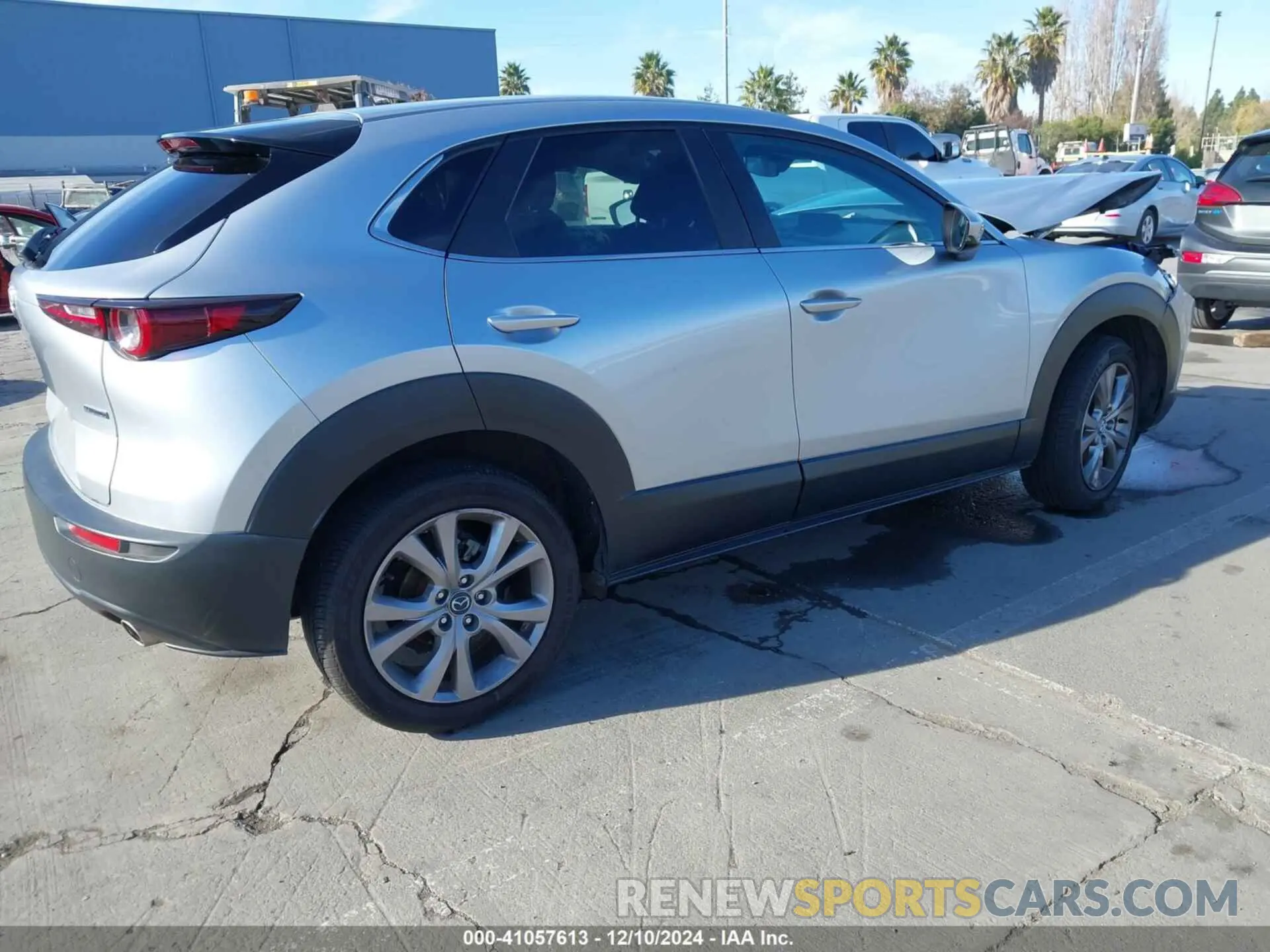 4 Photograph of a damaged car 3MVDMABL9MM256321 MAZDA CX-30 2021