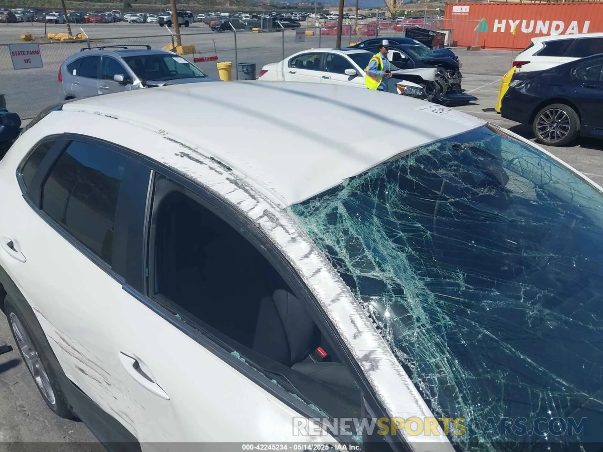 14 Photograph of a damaged car 3MVDMABL9MM309437 MAZDA CX-30 2021