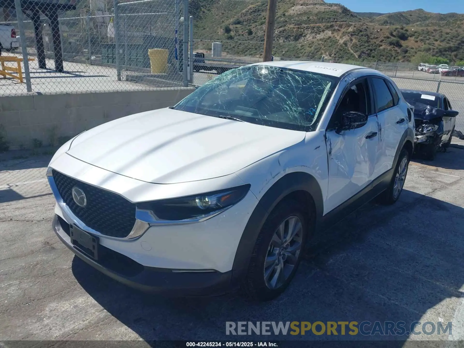 2 Photograph of a damaged car 3MVDMABL9MM309437 MAZDA CX-30 2021