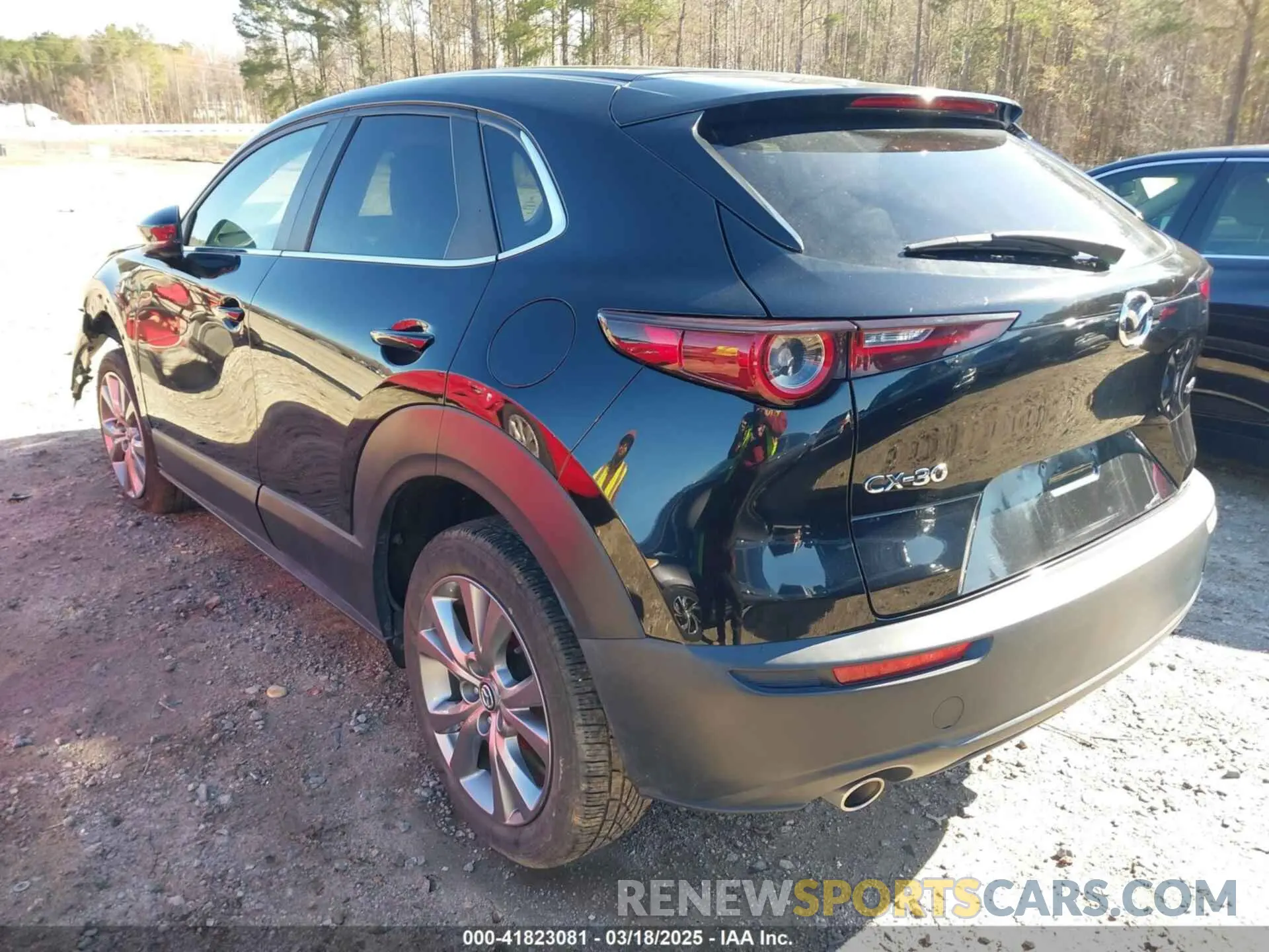 3 Photograph of a damaged car 3MVDMABLXMM254691 MAZDA CX-30 2021