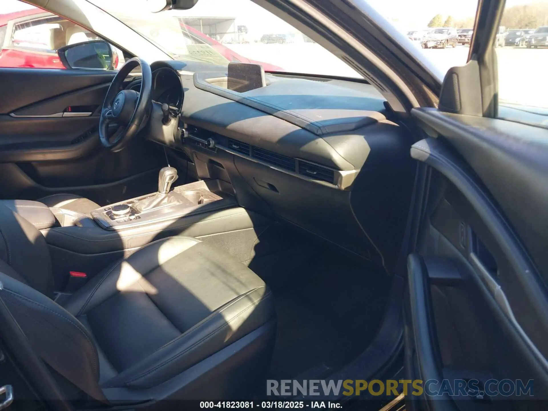 5 Photograph of a damaged car 3MVDMABLXMM254691 MAZDA CX-30 2021
