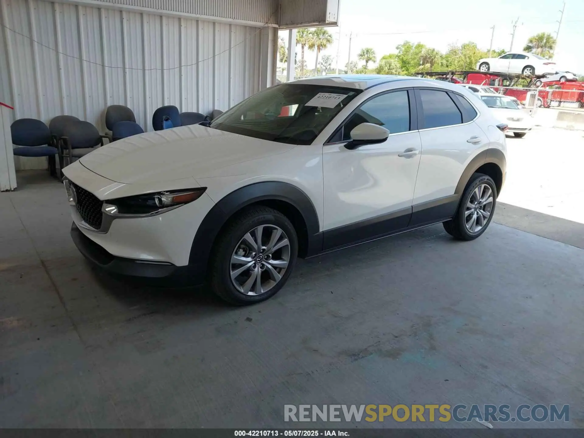 2 Photograph of a damaged car 3MVDMACL0MM228325 MAZDA CX-30 2021