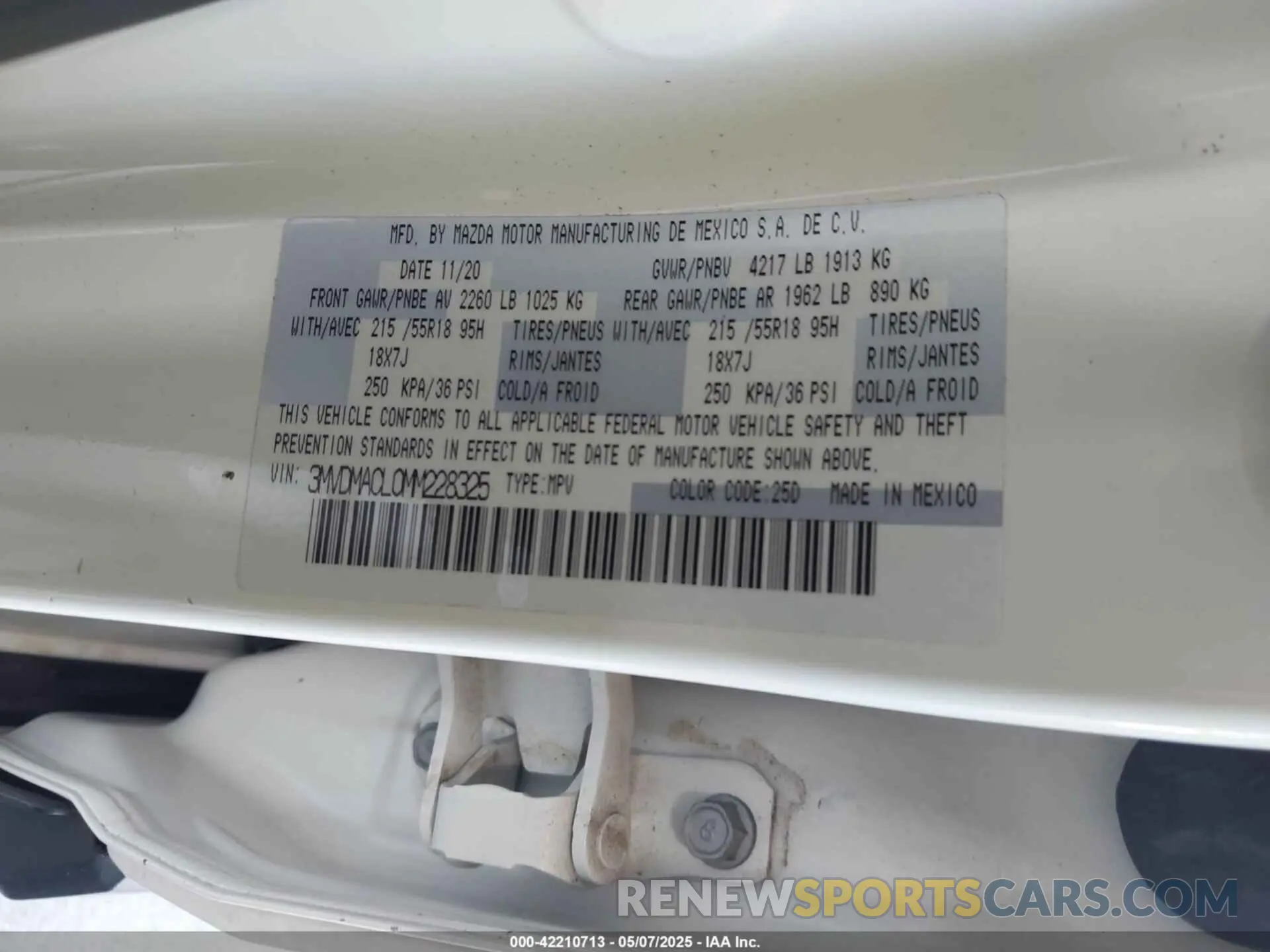 9 Photograph of a damaged car 3MVDMACL0MM228325 MAZDA CX-30 2021
