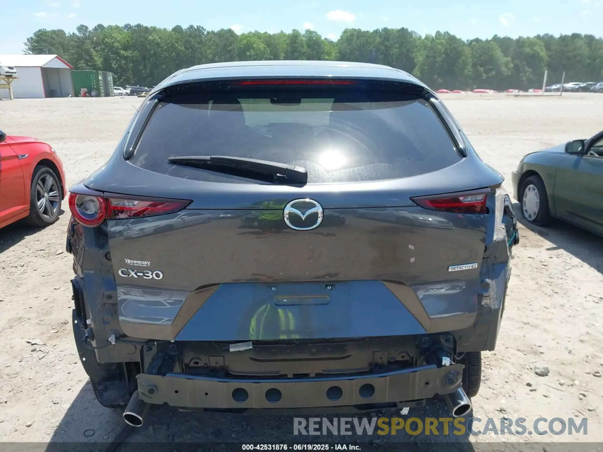 17 Photograph of a damaged car 3MVDMACL4MM213844 MAZDA CX-30 2021