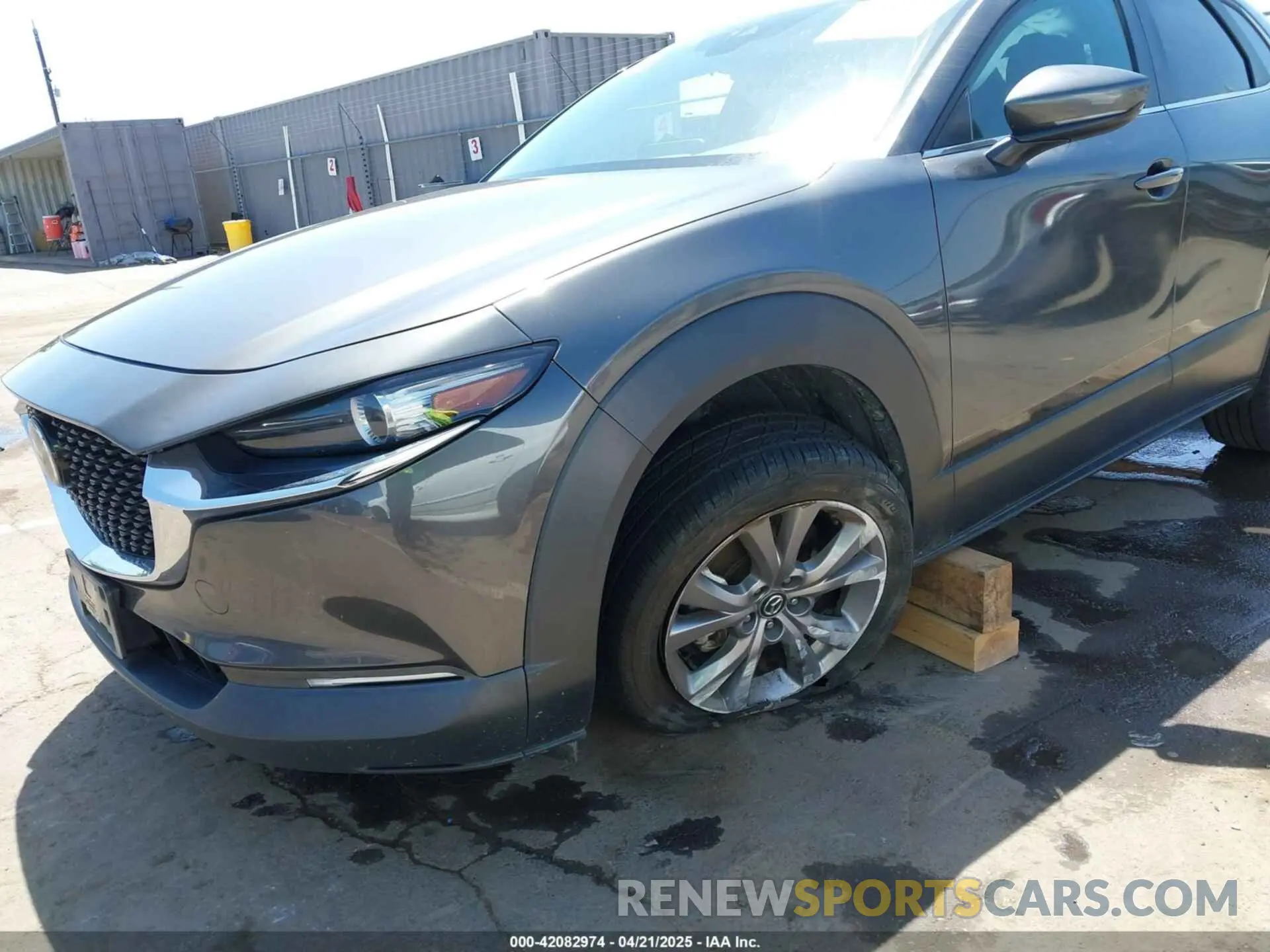 6 Photograph of a damaged car 3MVDMACL6MM216776 MAZDA CX-30 2021