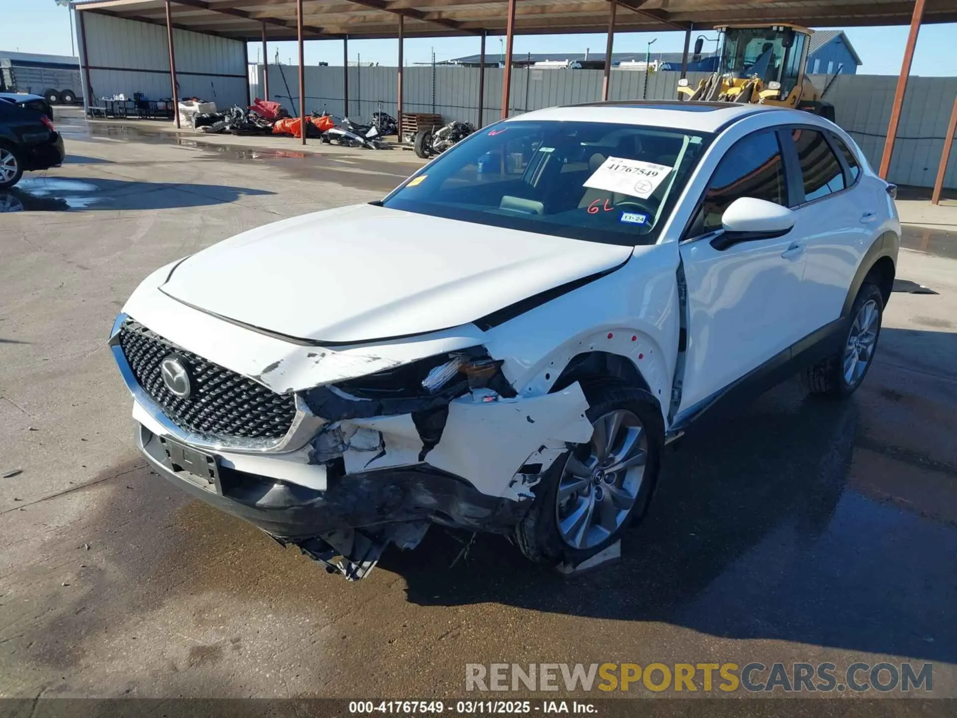 2 Photograph of a damaged car 3MVDMACL7MM209903 MAZDA CX-30 2021