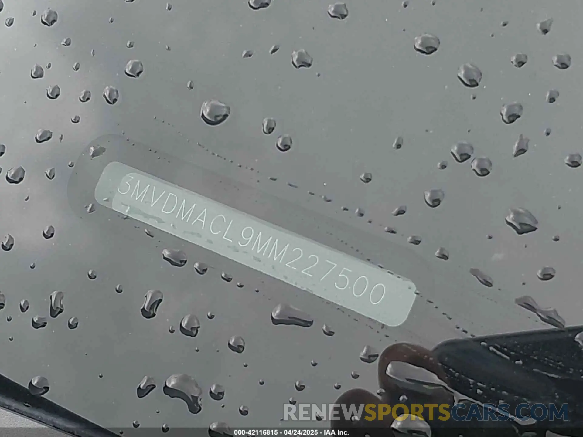 17 Photograph of a damaged car 3MVDMACL9MM227500 MAZDA CX-30 2021