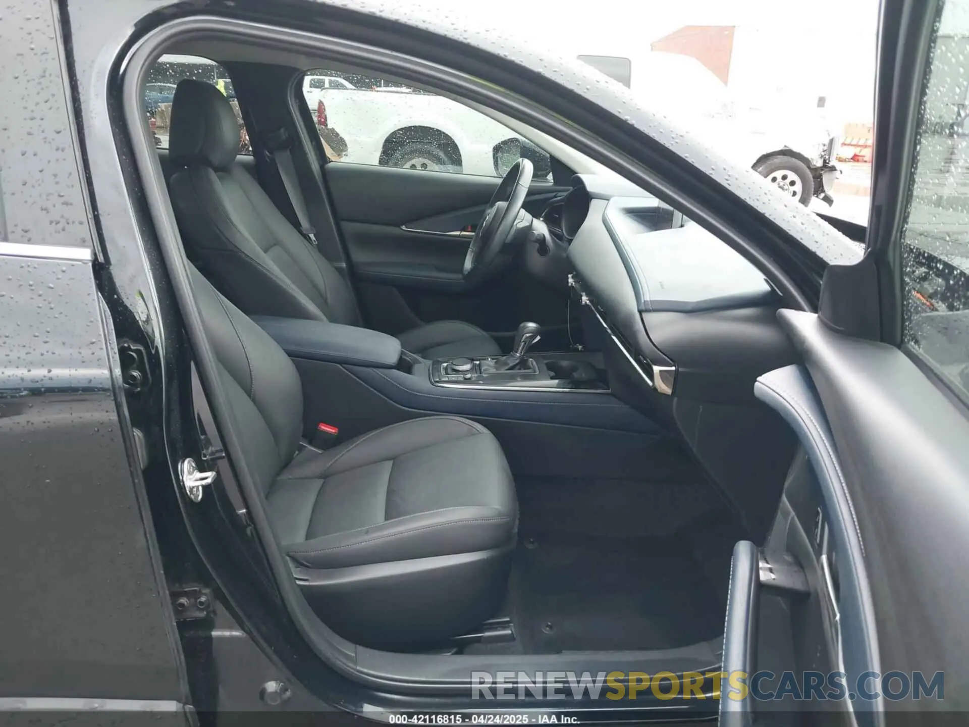 5 Photograph of a damaged car 3MVDMACL9MM227500 MAZDA CX-30 2021
