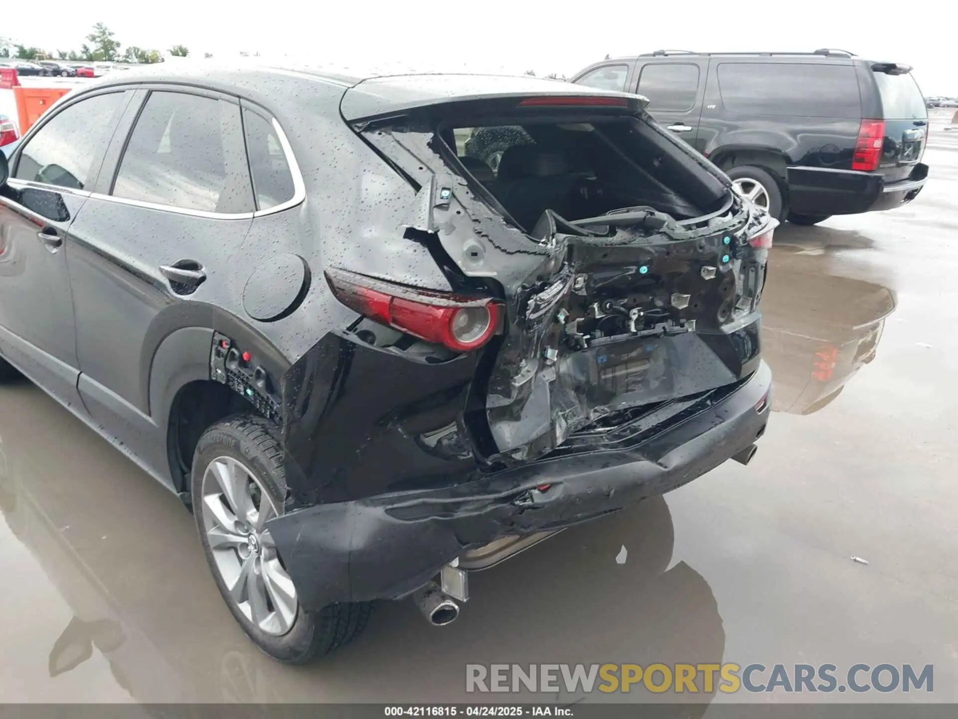 6 Photograph of a damaged car 3MVDMACL9MM227500 MAZDA CX-30 2021