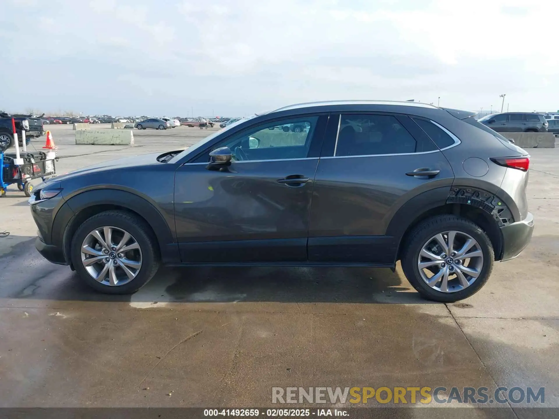 15 Photograph of a damaged car 3MVDMADM5MM215299 MAZDA CX-30 2021
