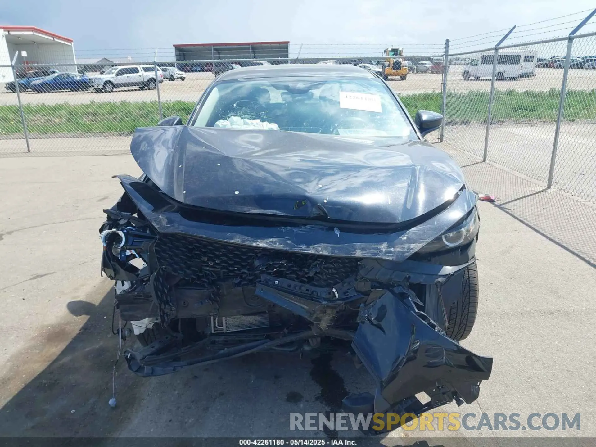 12 Photograph of a damaged car 3MVDMBAL0MM254030 MAZDA CX-30 2021