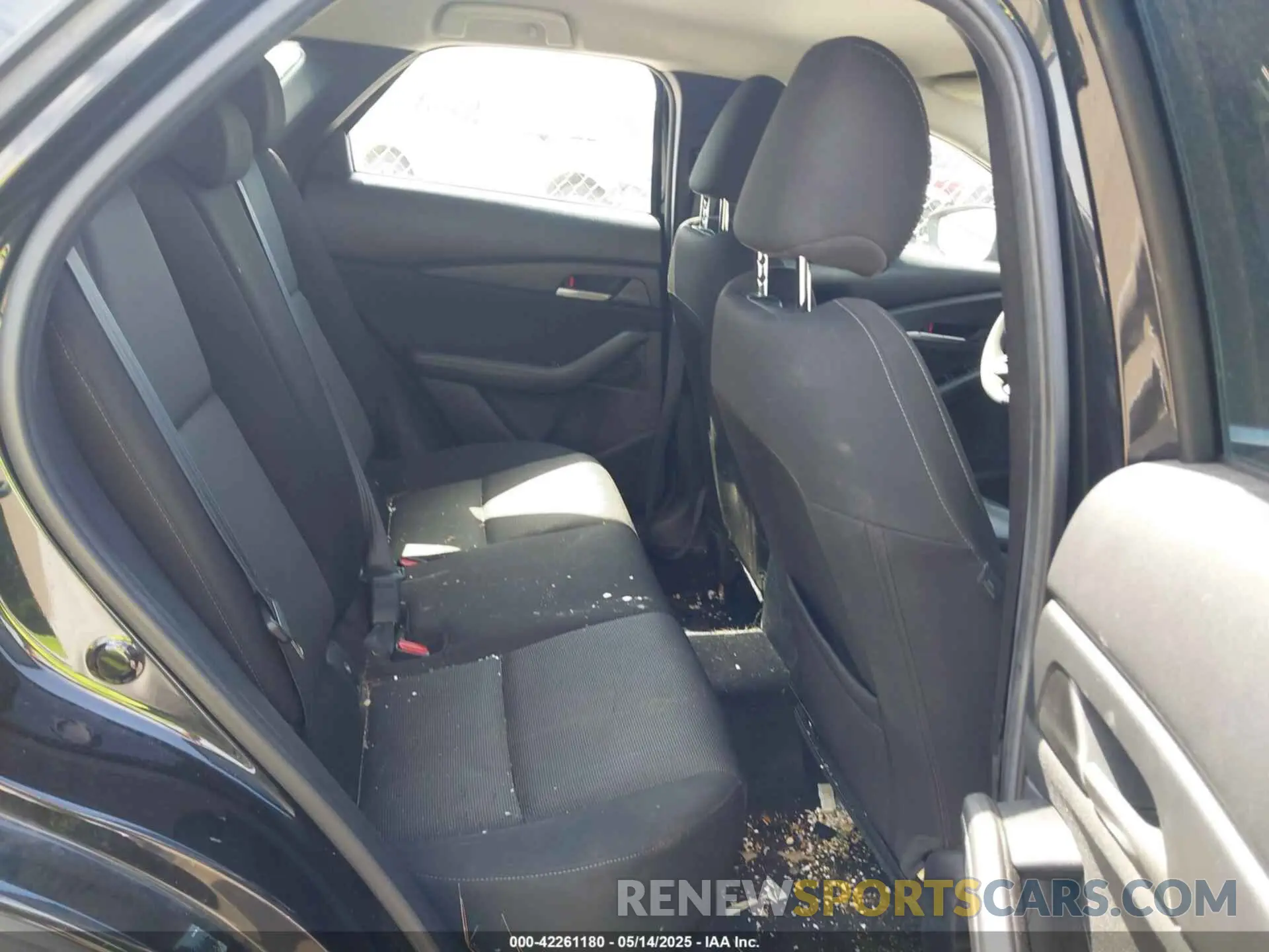 8 Photograph of a damaged car 3MVDMBAL0MM254030 MAZDA CX-30 2021