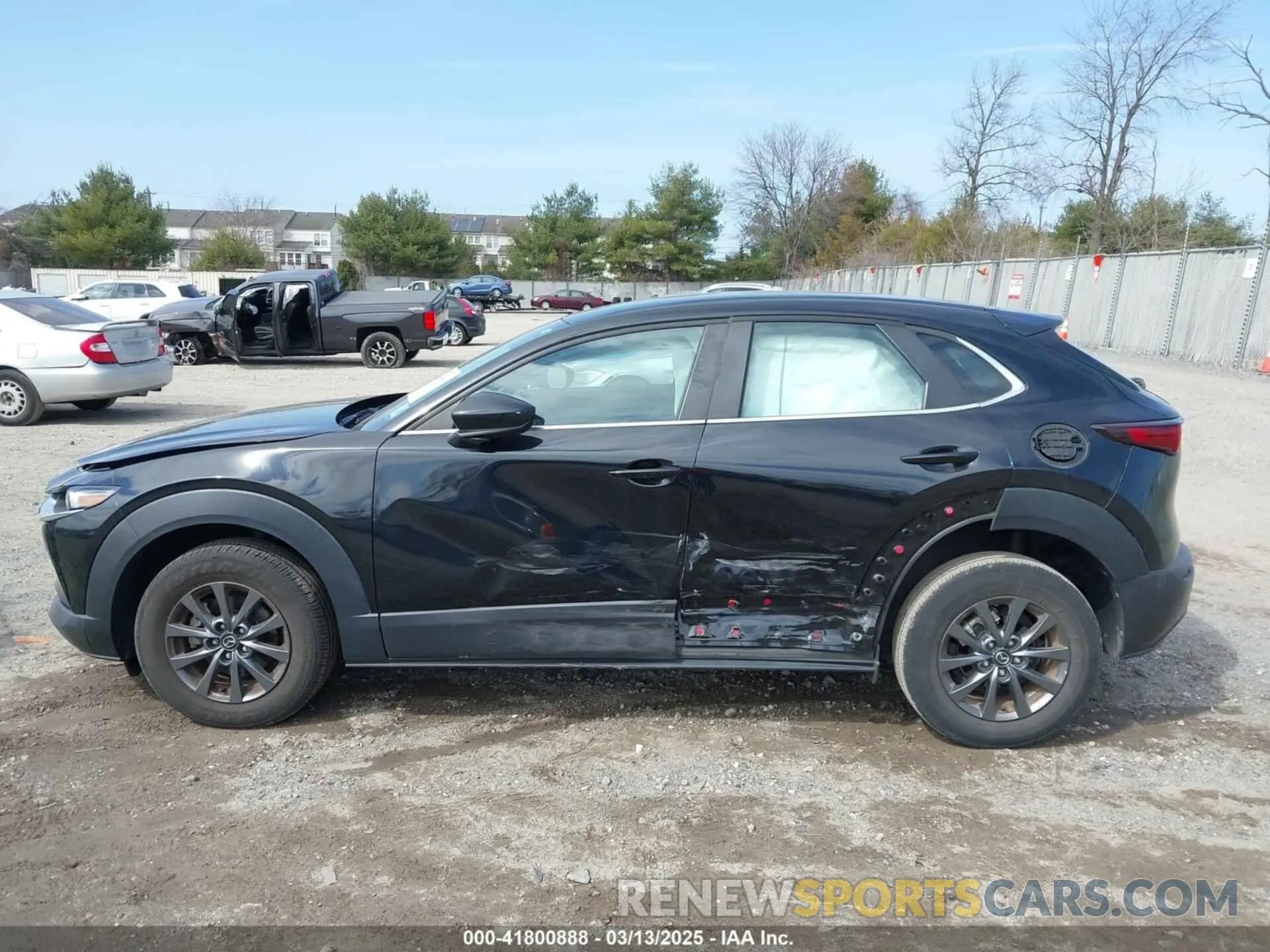 14 Photograph of a damaged car 3MVDMBAL5MM214185 MAZDA CX-30 2021