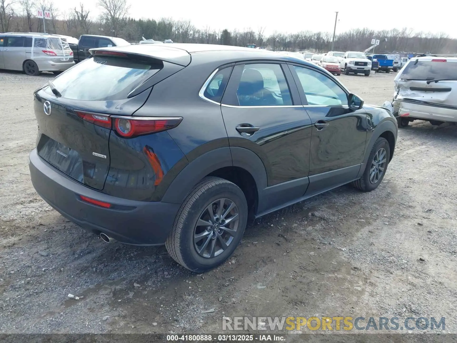 4 Photograph of a damaged car 3MVDMBAL5MM214185 MAZDA CX-30 2021