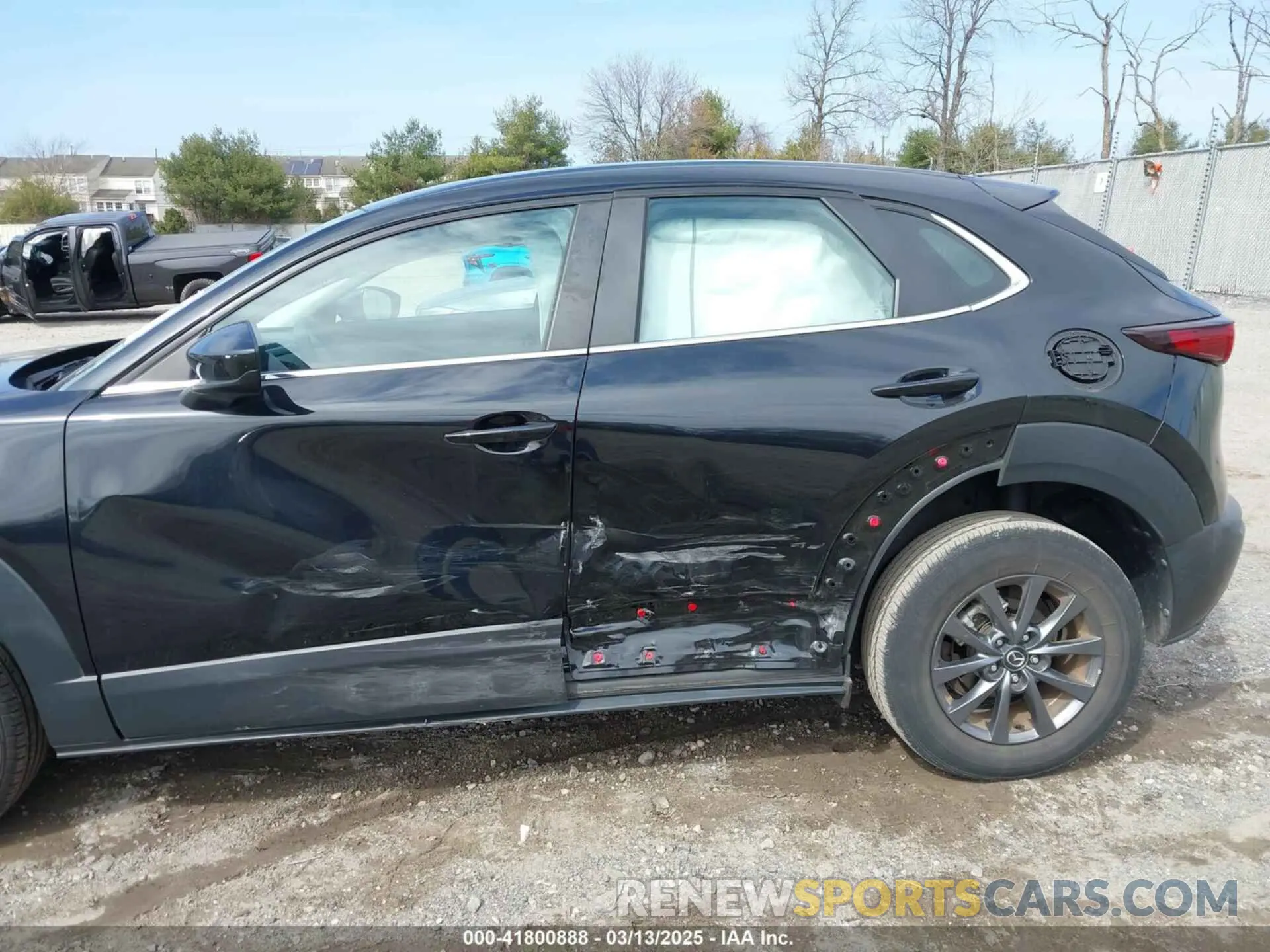 6 Photograph of a damaged car 3MVDMBAL5MM214185 MAZDA CX-30 2021