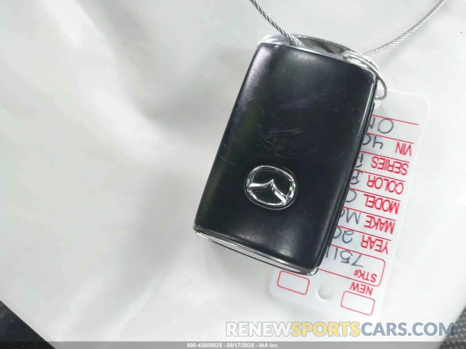 11 Photograph of a damaged car 3MVDMBAL5MM254086 MAZDA CX-30 2021