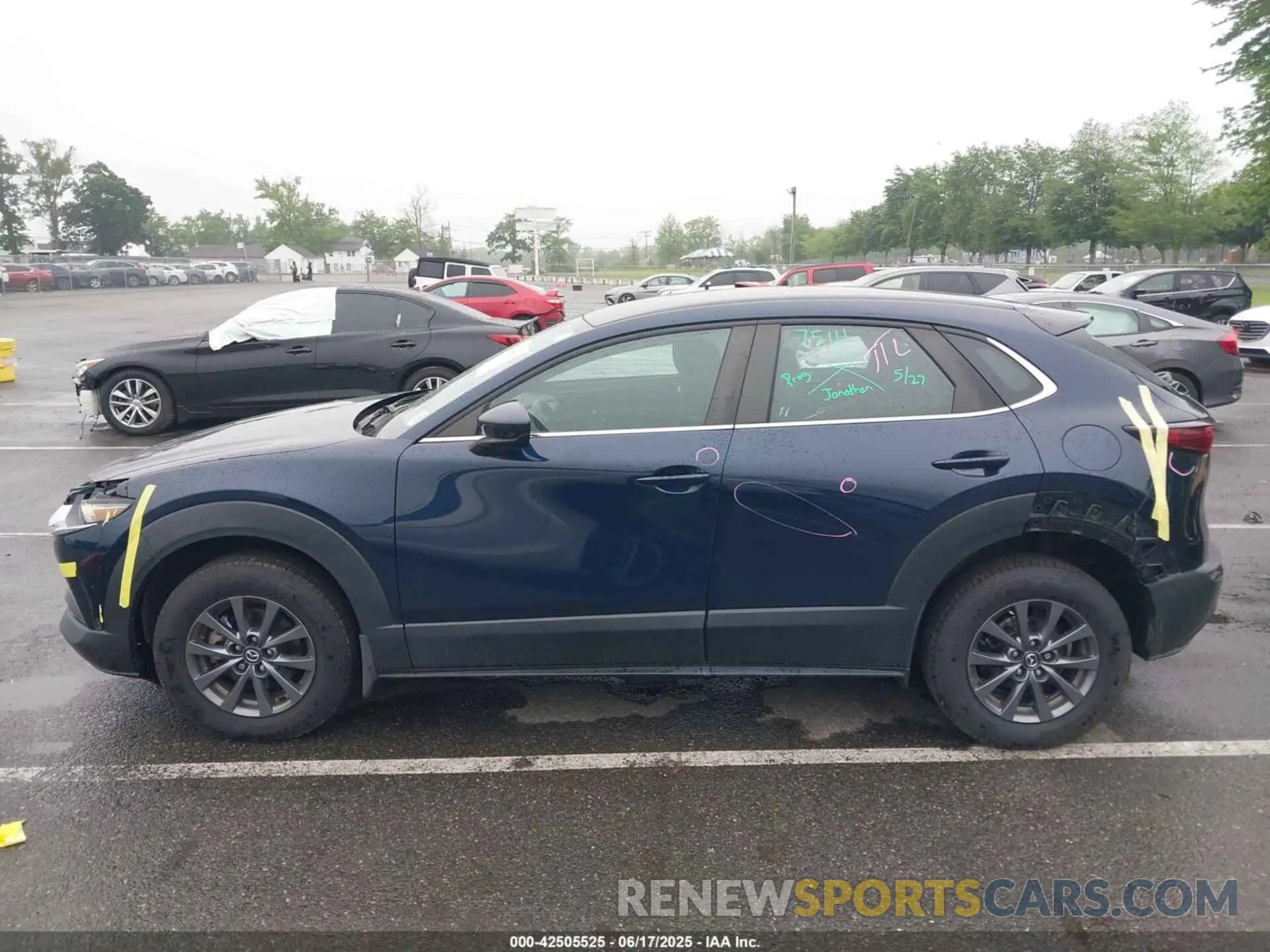 14 Photograph of a damaged car 3MVDMBAL5MM254086 MAZDA CX-30 2021