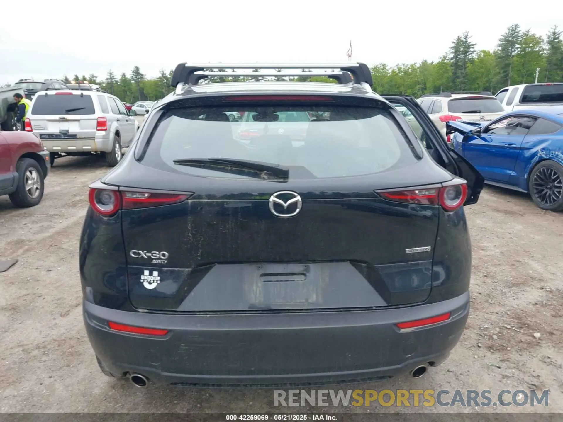 17 Photograph of a damaged car 3MVDMBAL6MM216396 MAZDA CX-30 2021
