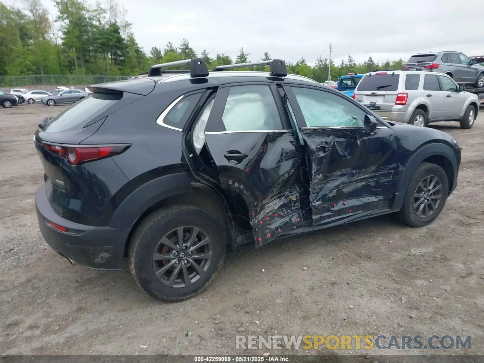 6 Photograph of a damaged car 3MVDMBAL6MM216396 MAZDA CX-30 2021