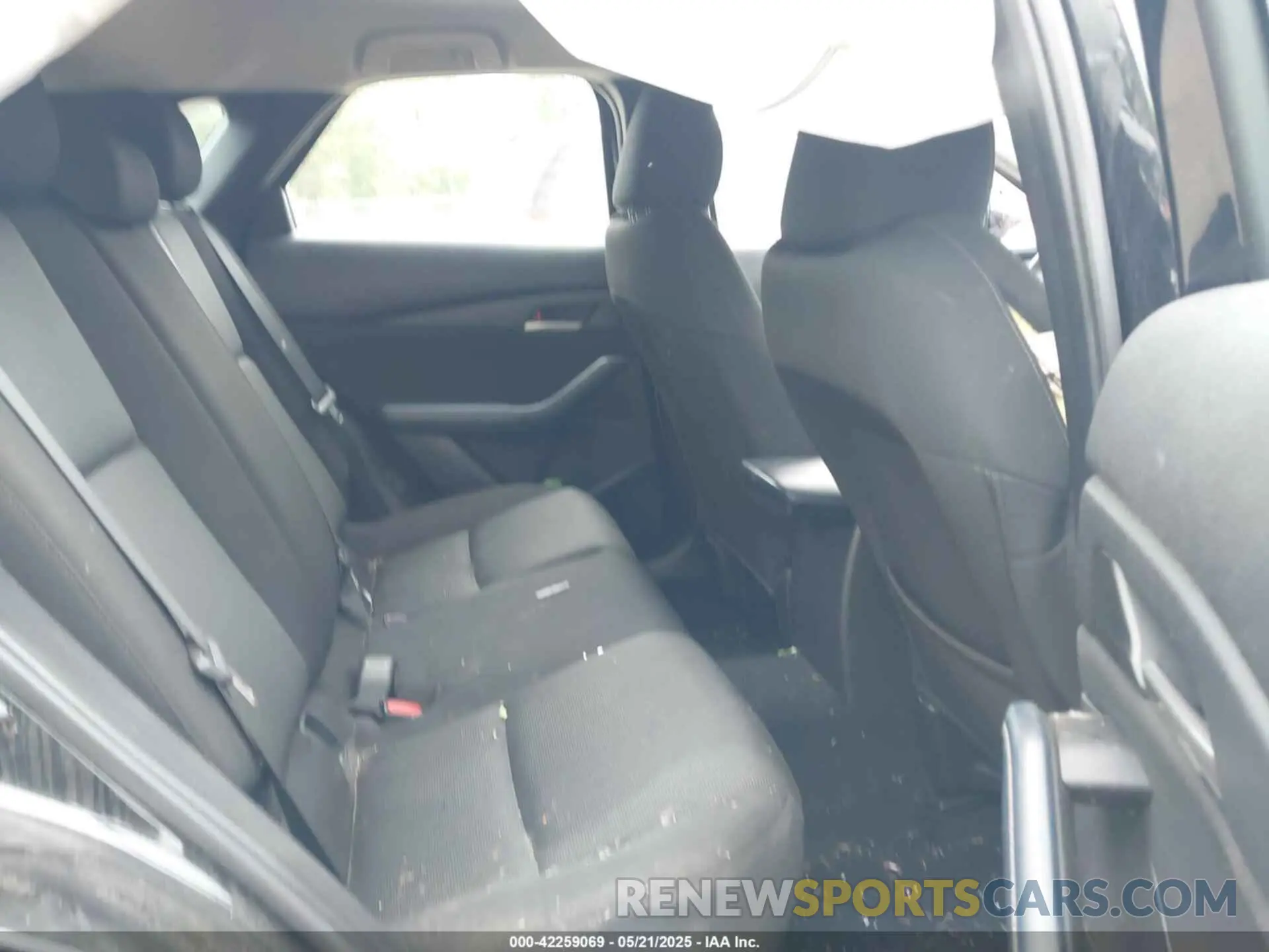 8 Photograph of a damaged car 3MVDMBAL6MM216396 MAZDA CX-30 2021