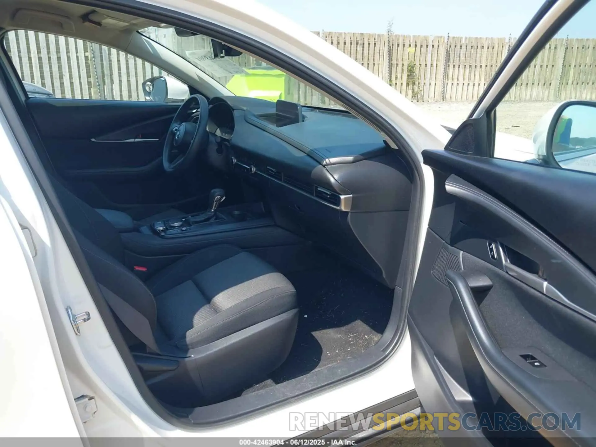 5 Photograph of a damaged car 3MVDMBAL7MM232767 MAZDA CX-30 2021