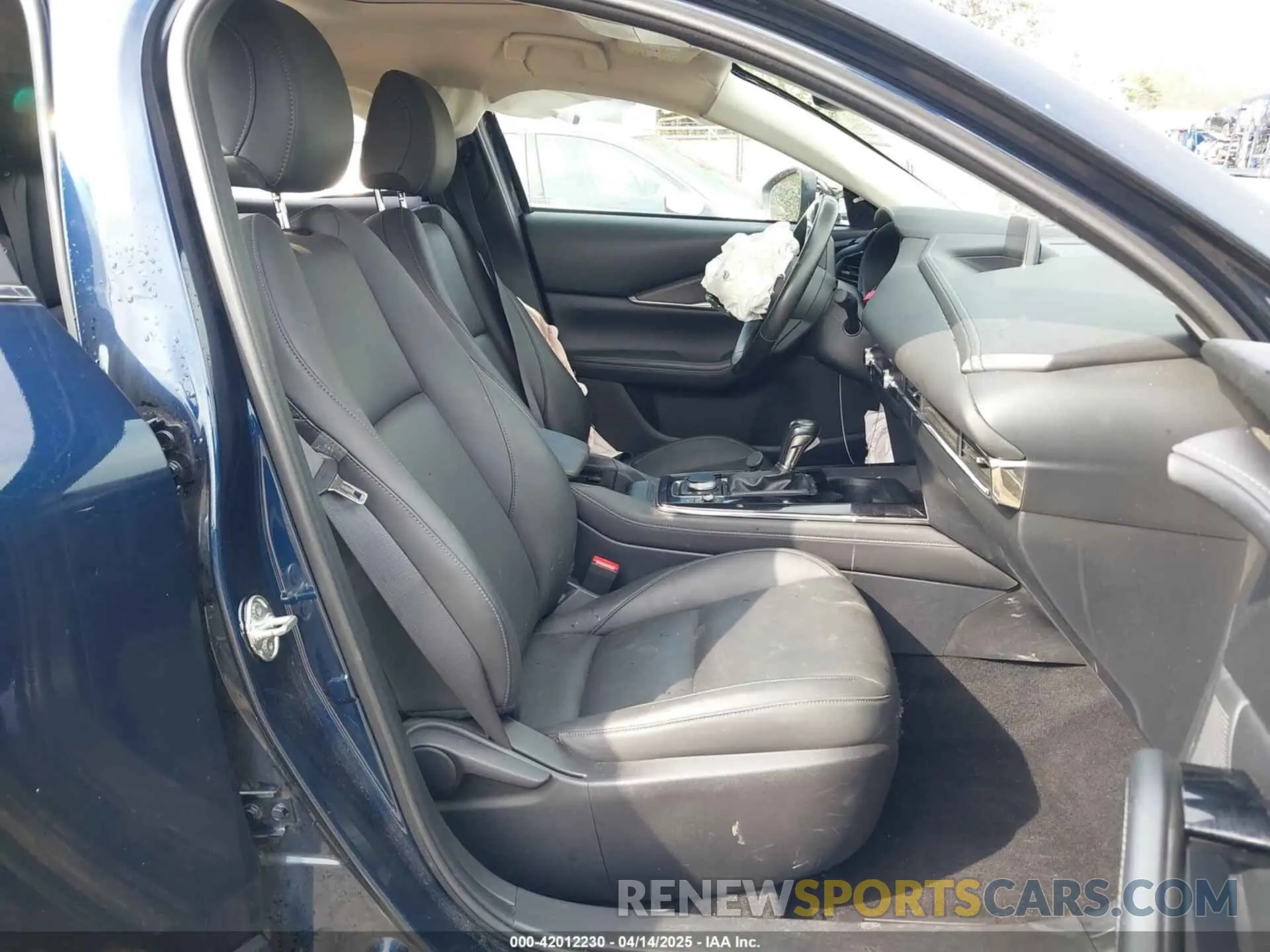 5 Photograph of a damaged car 3MVDMBAY1MM309628 MAZDA CX-30 2021
