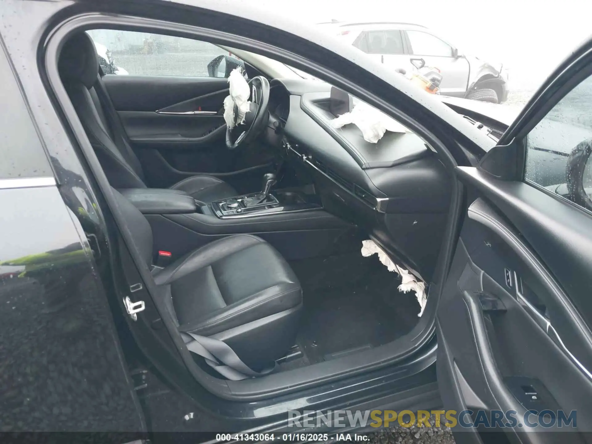 5 Photograph of a damaged car 3MVDMBAY8MM264428 MAZDA CX-30 2021