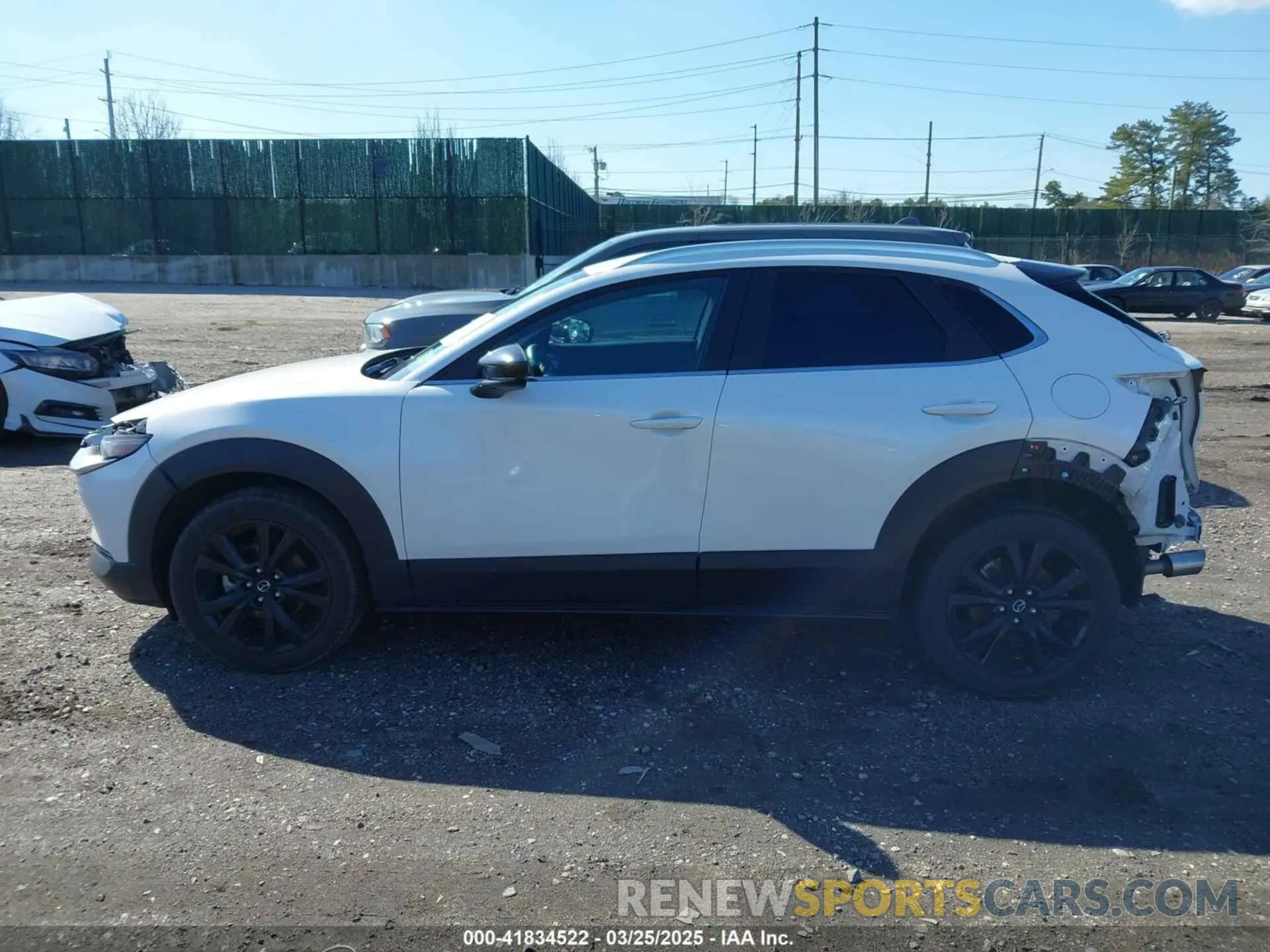 14 Photograph of a damaged car 3MVDMBAYXMM250823 MAZDA CX-30 2021