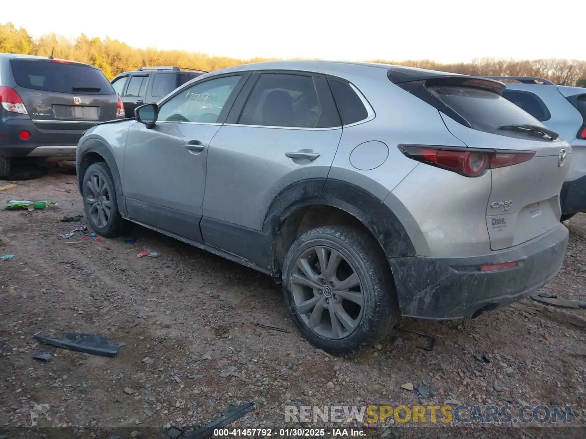 3 Photograph of a damaged car 3MVDMBBL0MM237386 MAZDA CX-30 2021