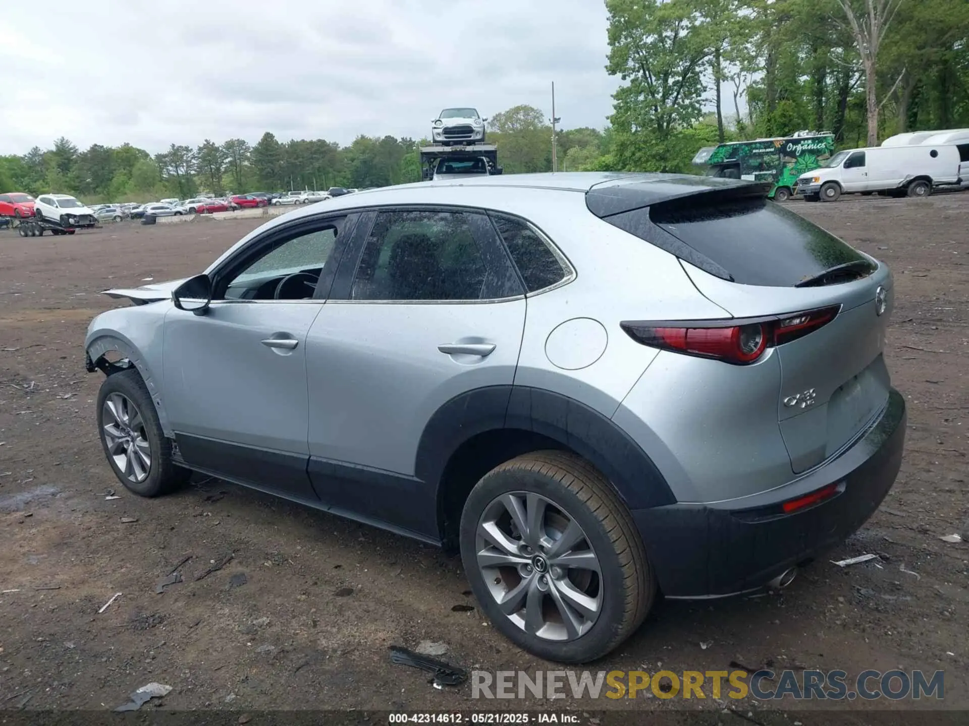 14 Photograph of a damaged car 3MVDMBBL0MM237677 MAZDA CX-30 2021