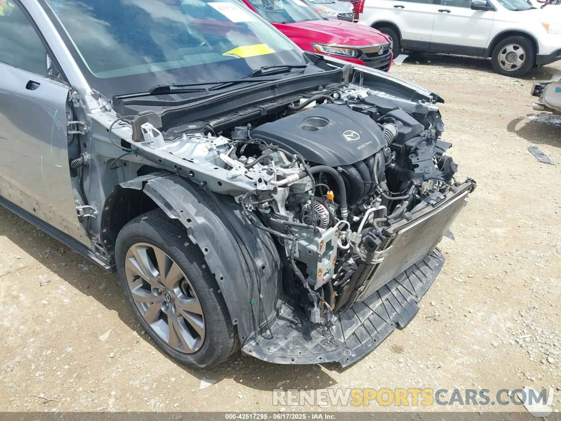 18 Photograph of a damaged car 3MVDMBBL1MM245514 MAZDA CX-30 2021