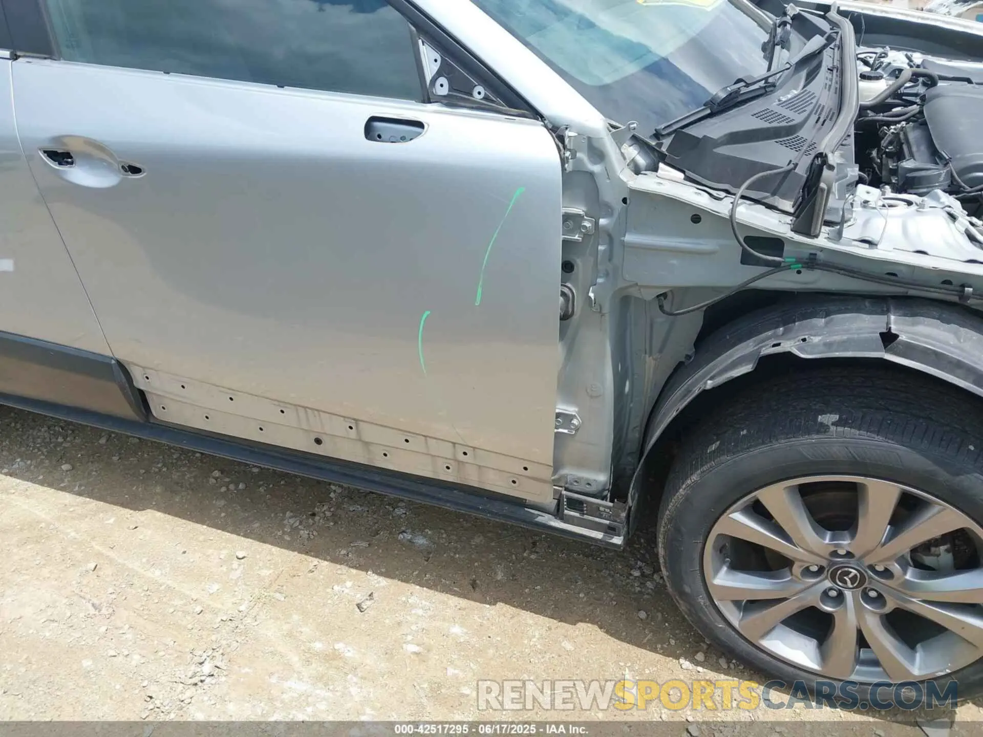 19 Photograph of a damaged car 3MVDMBBL1MM245514 MAZDA CX-30 2021