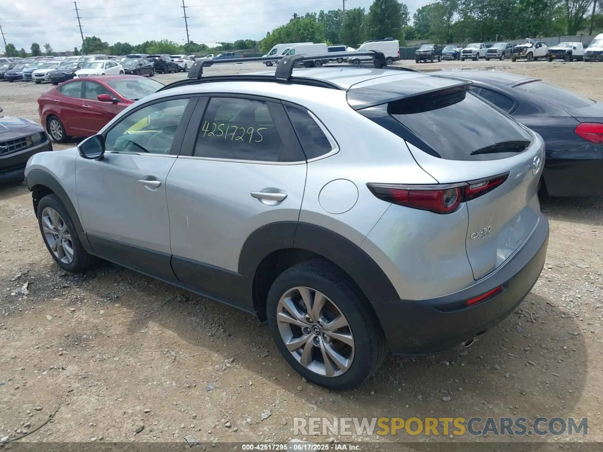 3 Photograph of a damaged car 3MVDMBBL1MM245514 MAZDA CX-30 2021