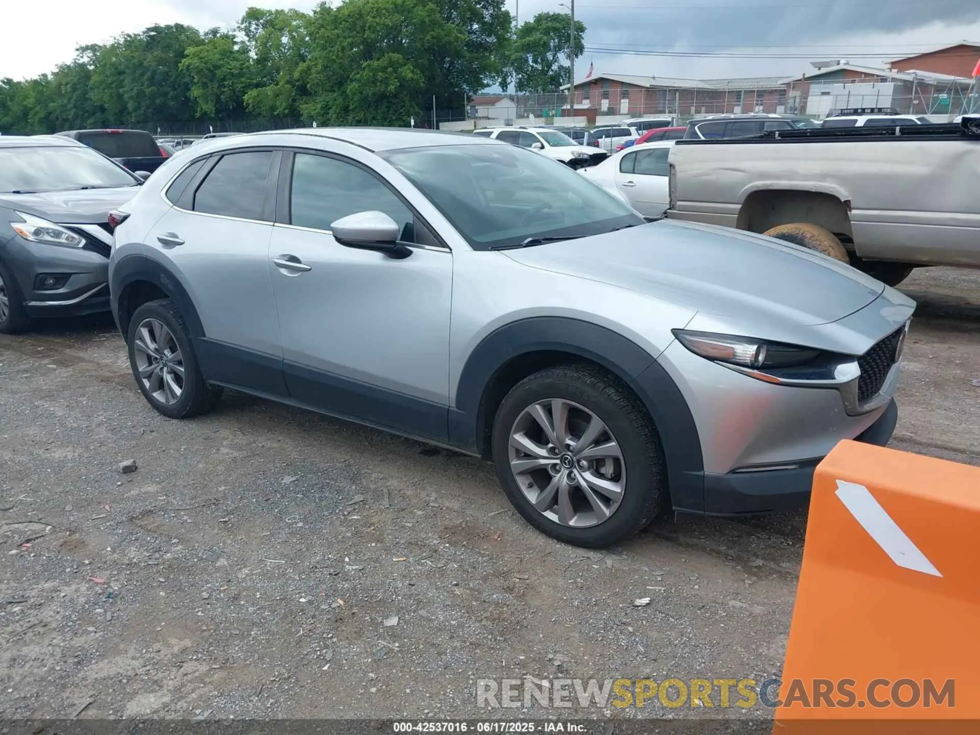 1 Photograph of a damaged car 3MVDMBBL4MM240615 MAZDA CX-30 2021