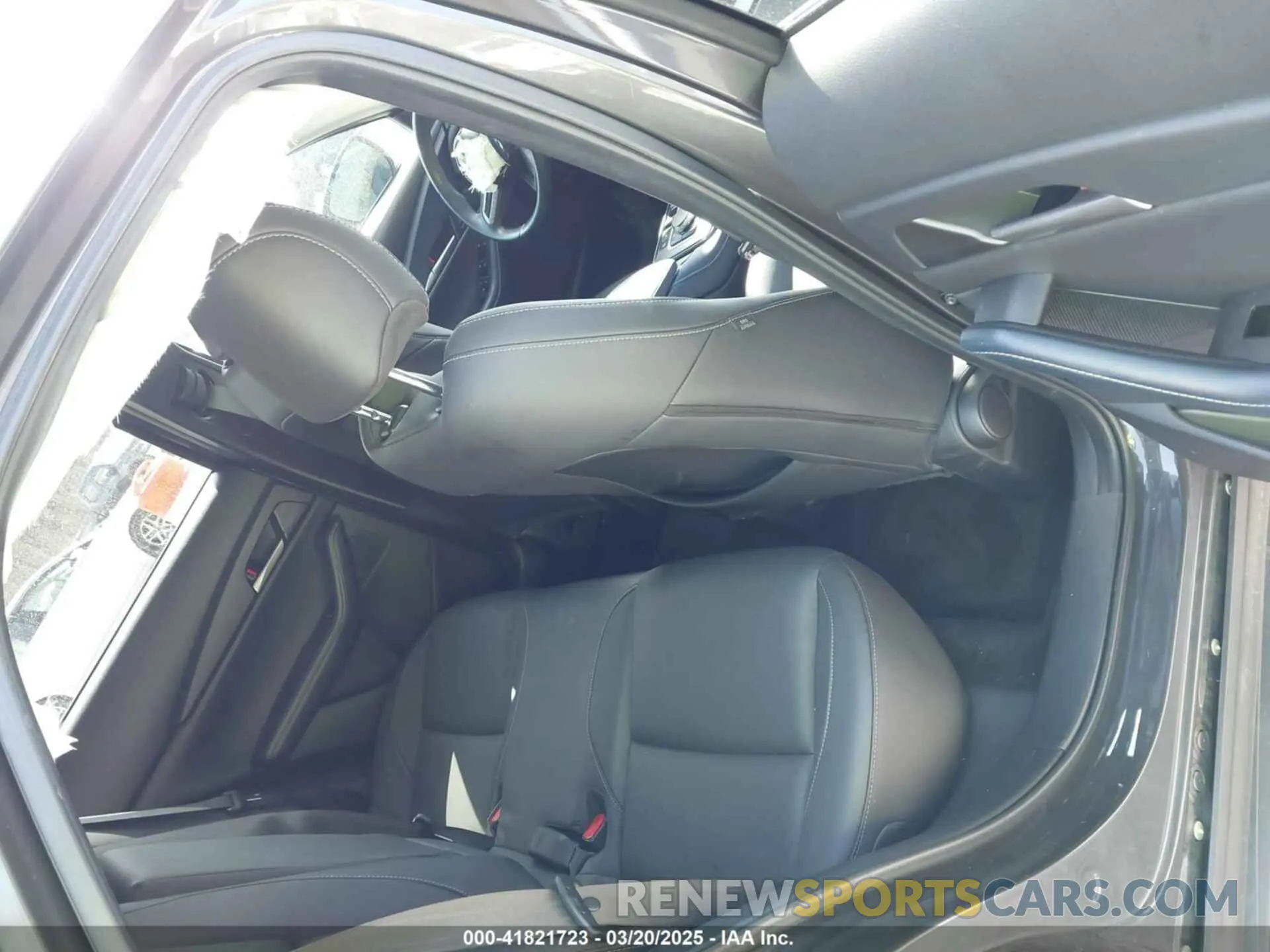 8 Photograph of a damaged car 3MVDMBBL5MM224326 MAZDA CX-30 2021