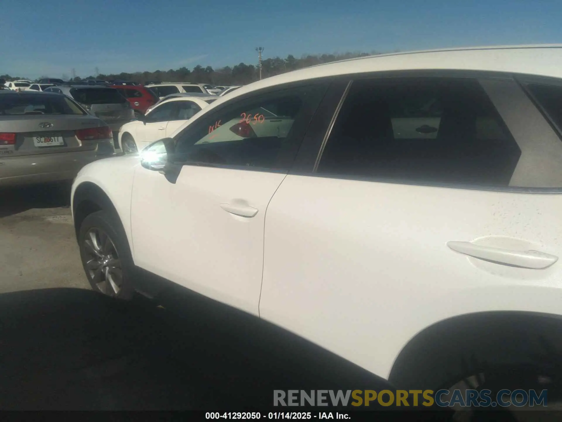 13 Photograph of a damaged car 3MVDMBBL5MM232040 MAZDA CX-30 2021
