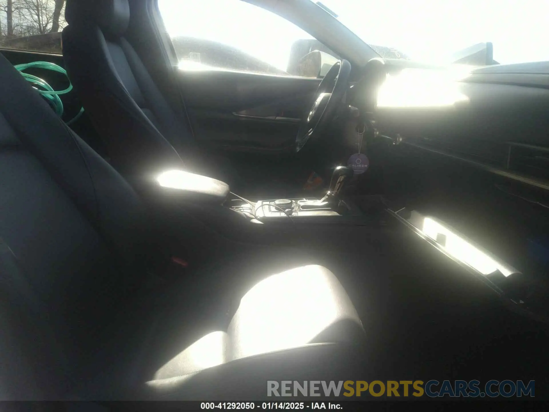 5 Photograph of a damaged car 3MVDMBBL5MM232040 MAZDA CX-30 2021