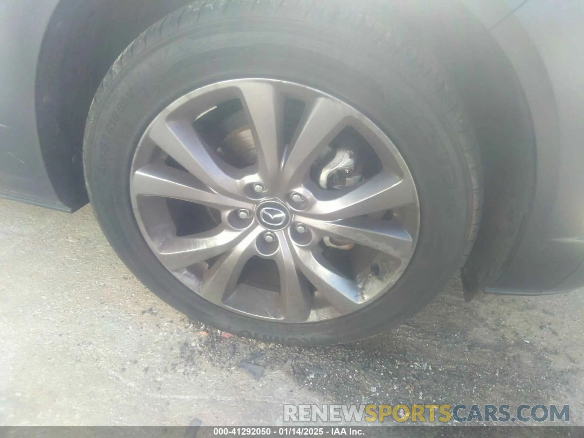 6 Photograph of a damaged car 3MVDMBBL5MM232040 MAZDA CX-30 2021