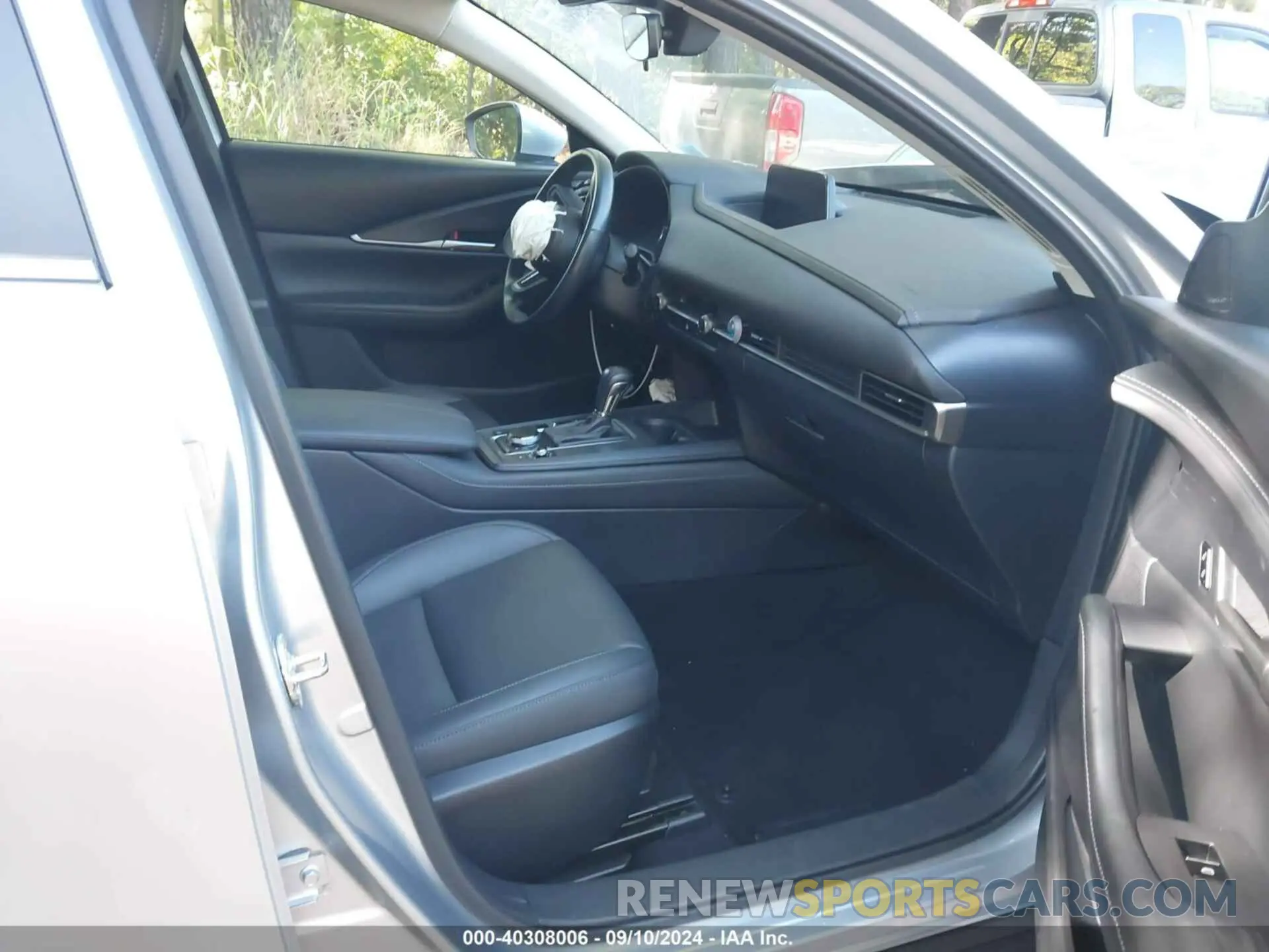 5 Photograph of a damaged car 3MVDMBBL5MM311787 MAZDA CX-30 2021