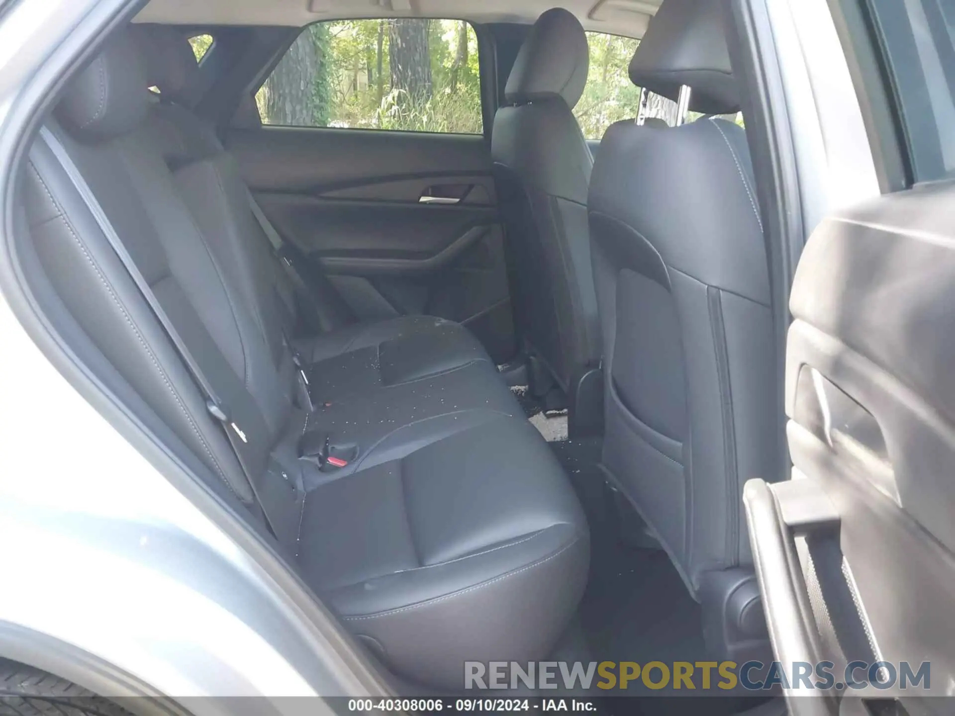 8 Photograph of a damaged car 3MVDMBBL5MM311787 MAZDA CX-30 2021