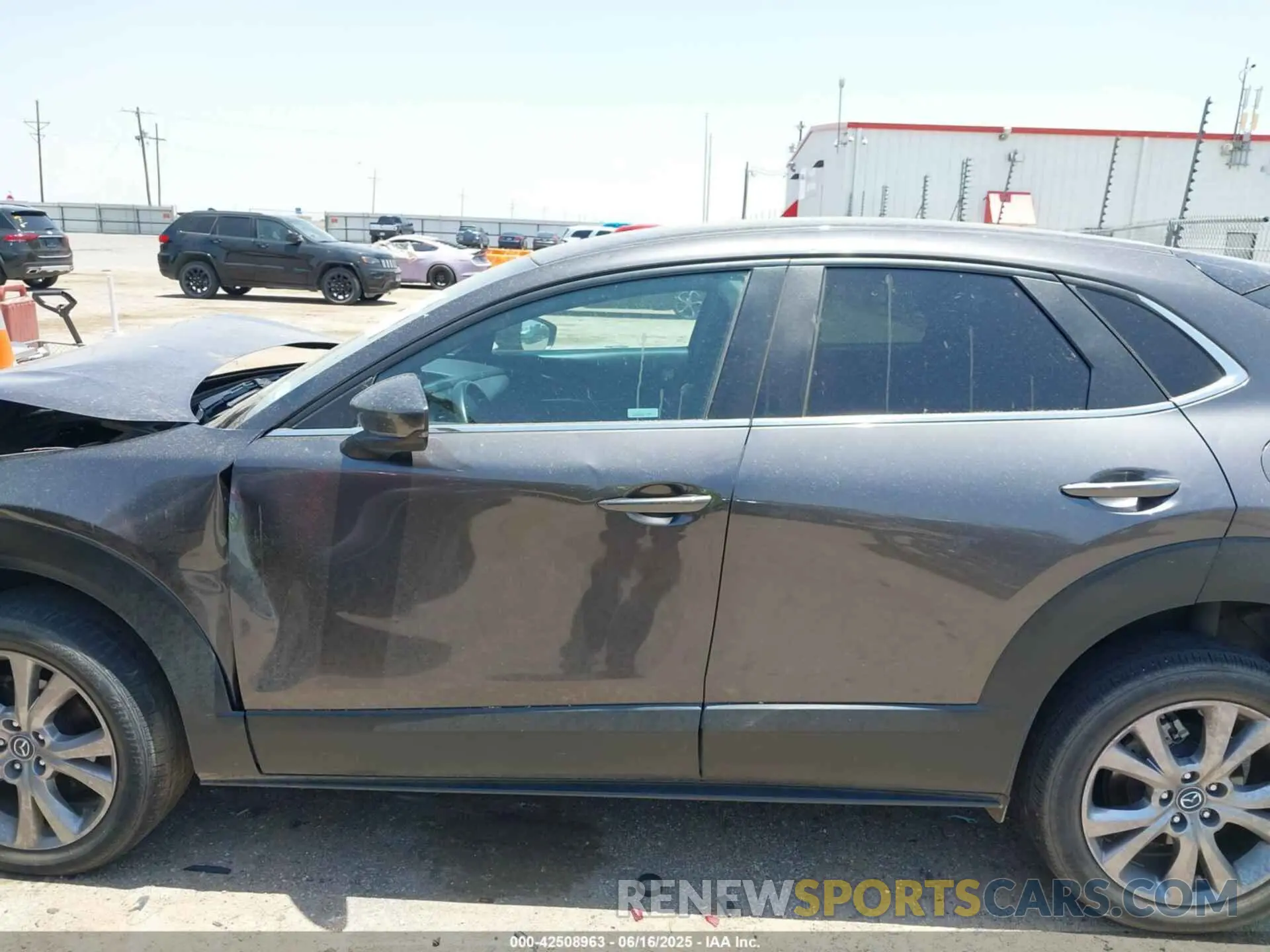 14 Photograph of a damaged car 3MVDMBBL7MM313900 MAZDA CX-30 2021
