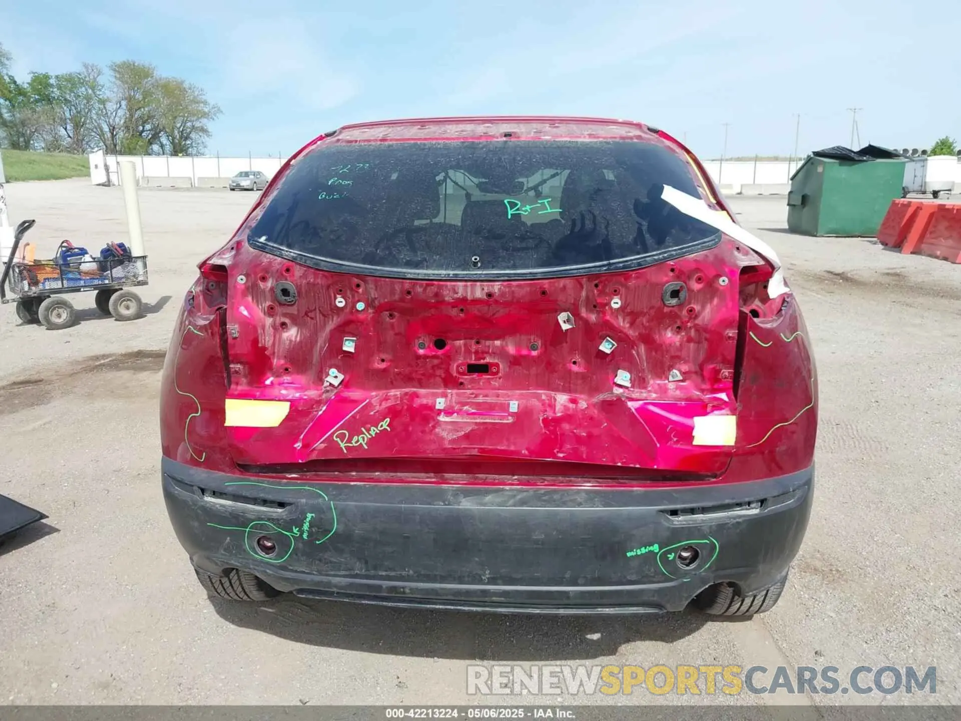 17 Photograph of a damaged car 3MVDMBBL8MM250466 MAZDA CX-30 2021