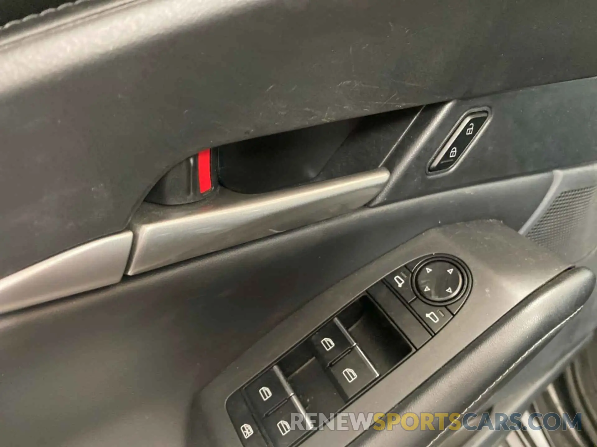 10 Photograph of a damaged car 3MVDMBBL8MM270541 MAZDA CX-30 2021