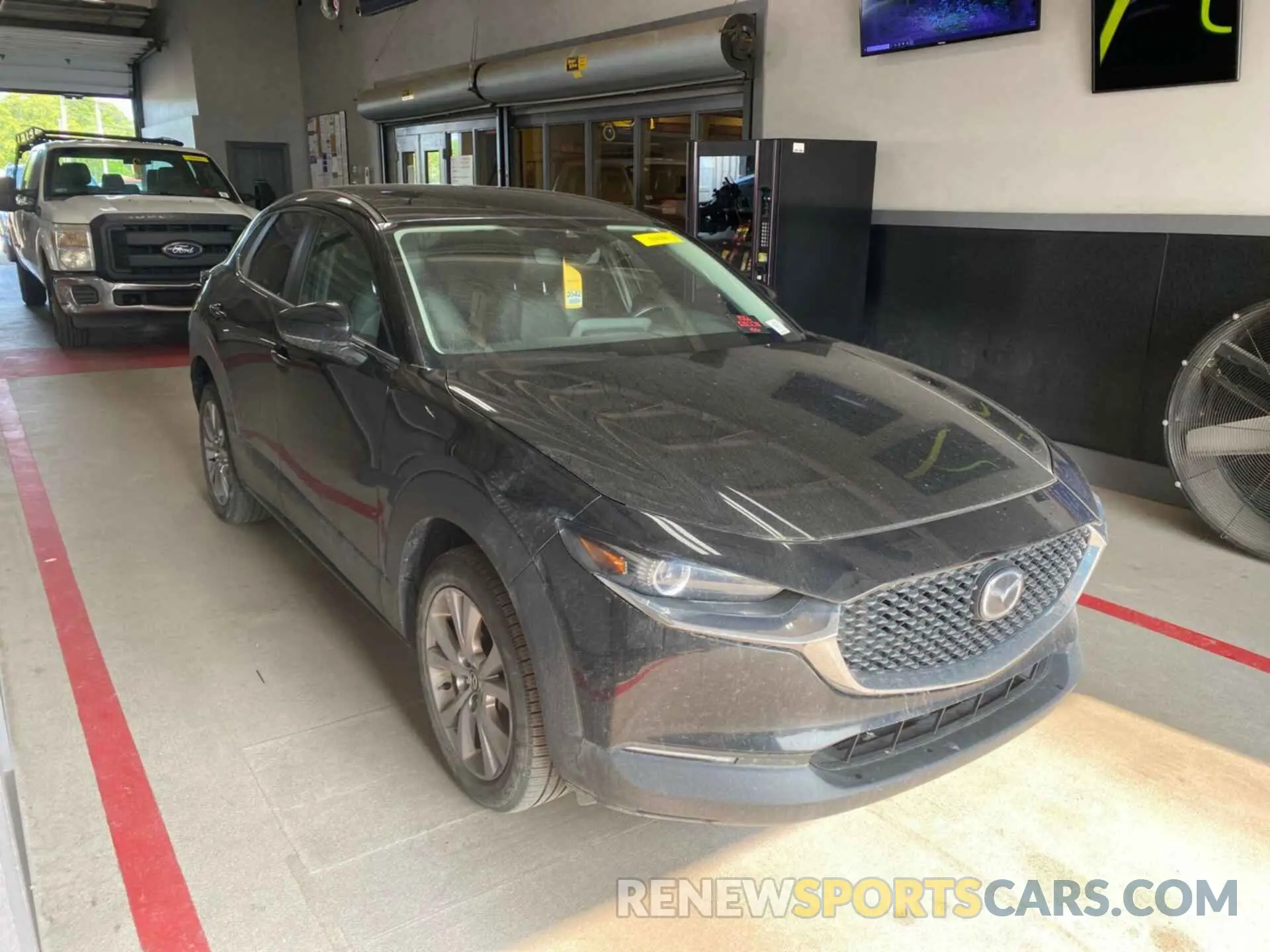 18 Photograph of a damaged car 3MVDMBBL8MM270541 MAZDA CX-30 2021