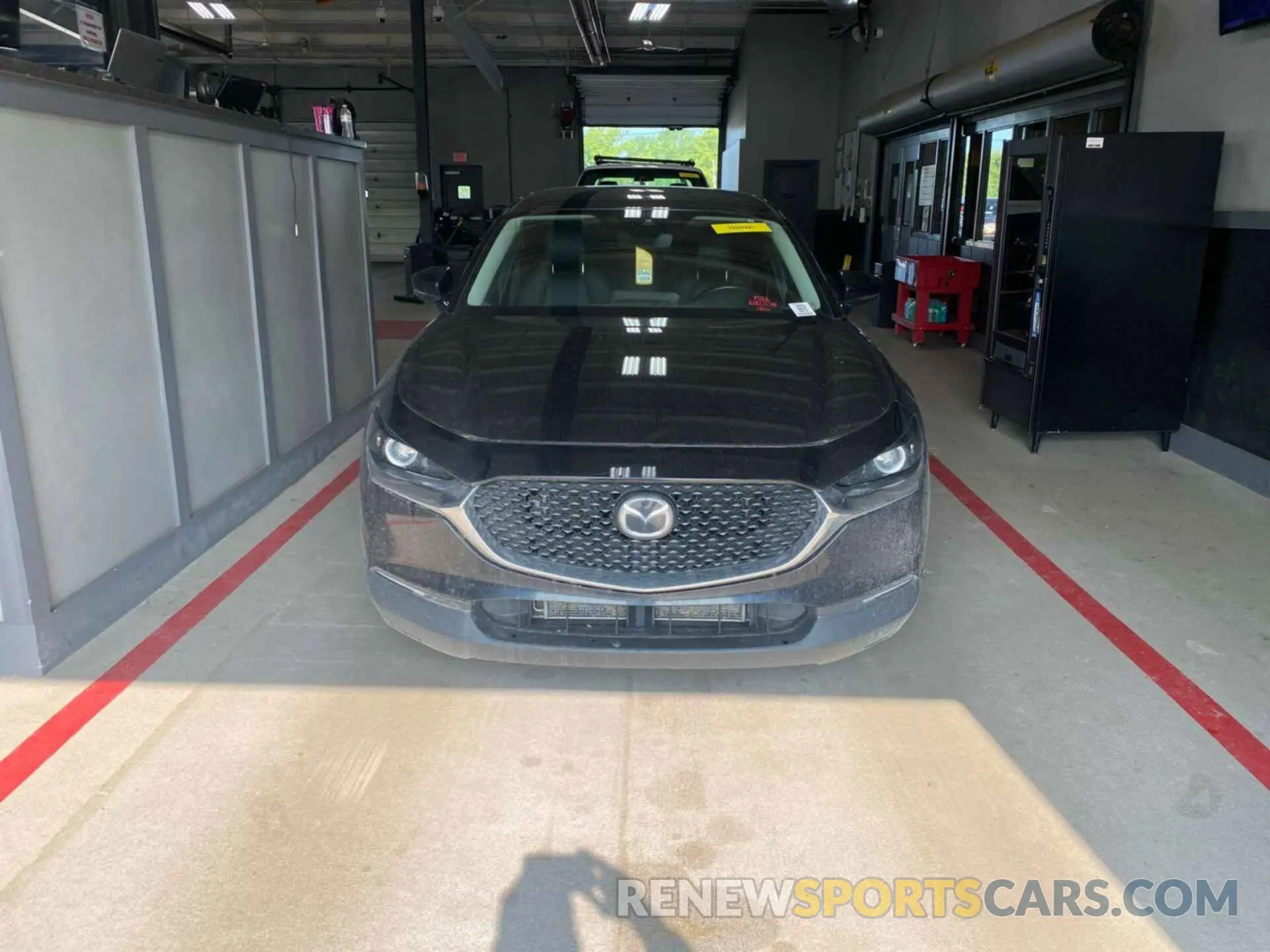 4 Photograph of a damaged car 3MVDMBBL8MM270541 MAZDA CX-30 2021