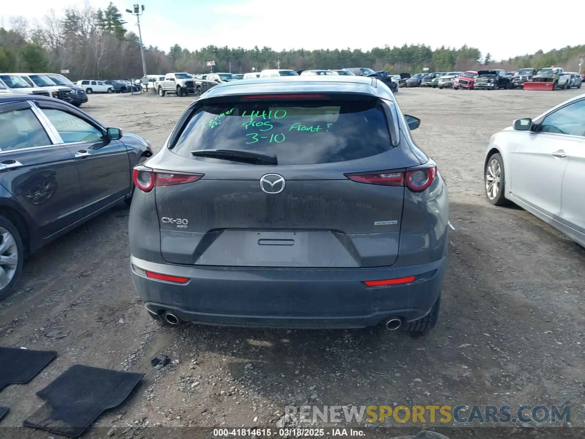 16 Photograph of a damaged car 3MVDMBBL8MM308155 MAZDA CX-30 2021